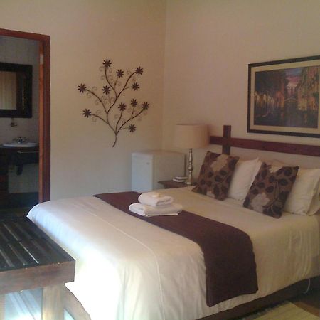 Khokha Moya Guesthouse Ermelo Dış mekan fotoğraf
